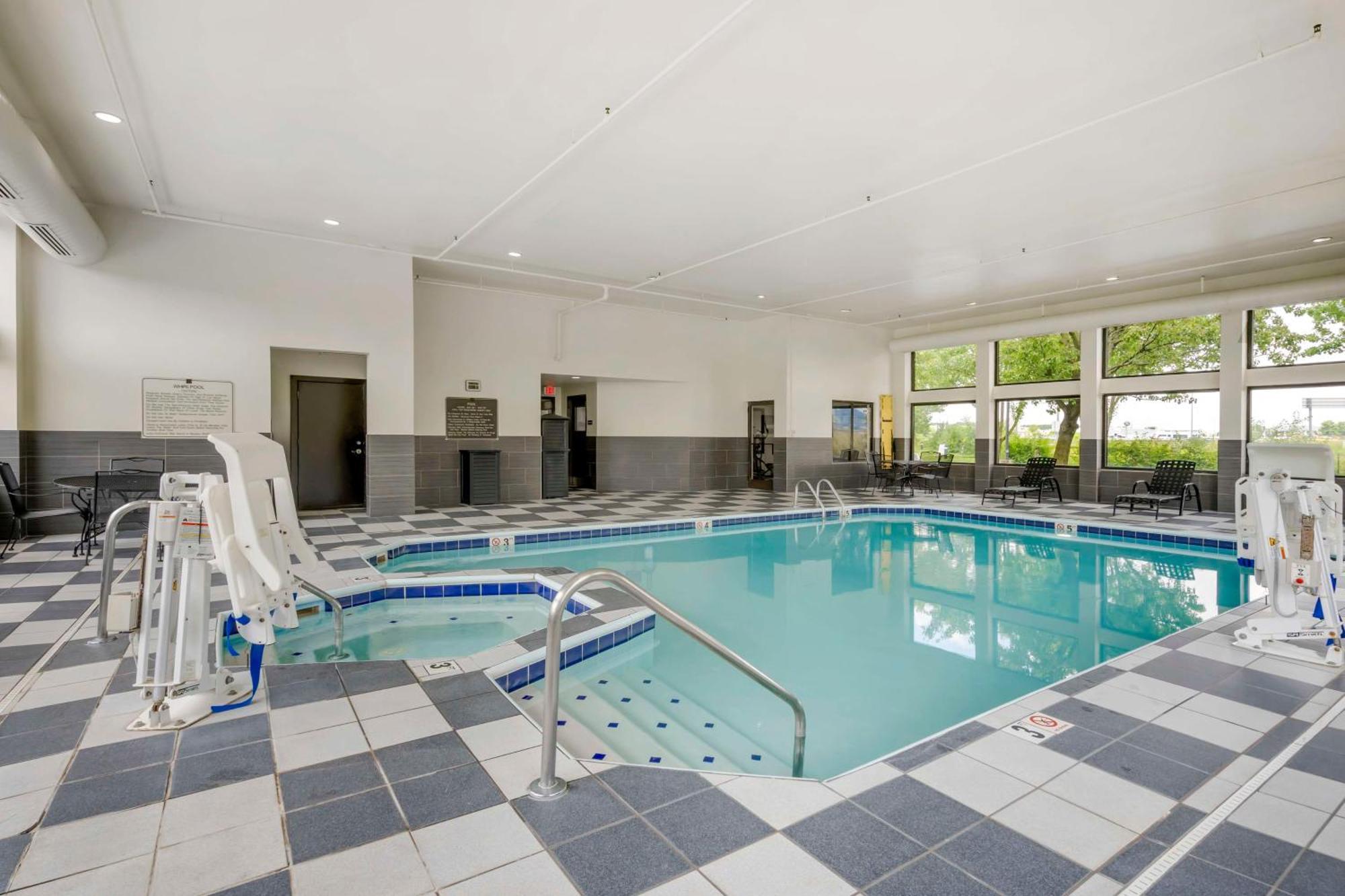 Best Western Suites Columbus Bagian luar foto